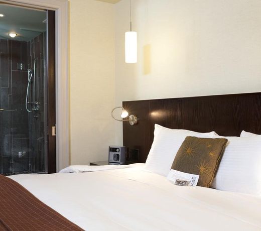 Shaw Club Hotel