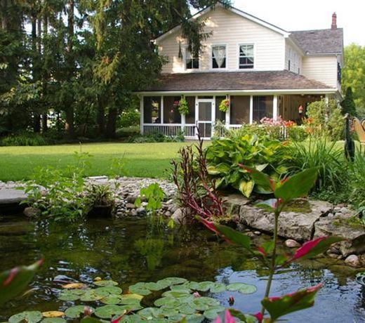 Royal Manor Bed & Breakfast