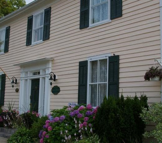 Royal Manor Bed & Breakfast
