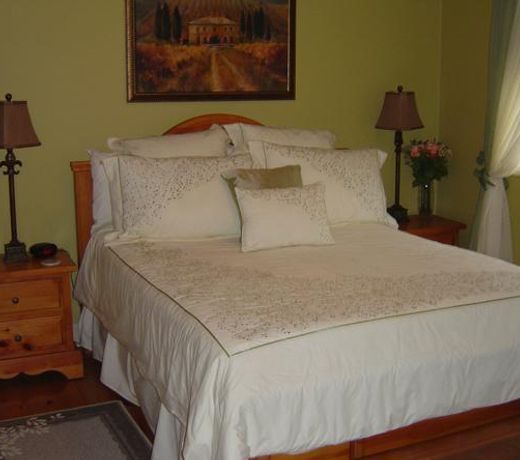 NEWARK MANOR B&B