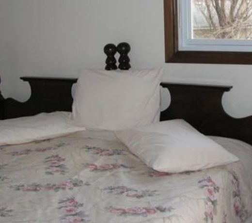 A PILLOW AND TOAST B&B