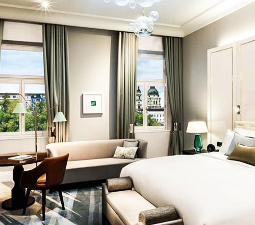The Ritz-Carlton, Budapest