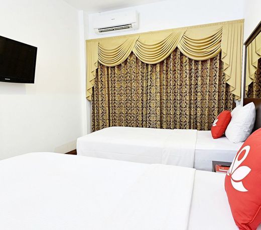 ZEN Rooms Sukaresmi Karang Setra