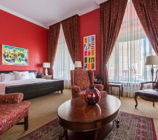 LHotel