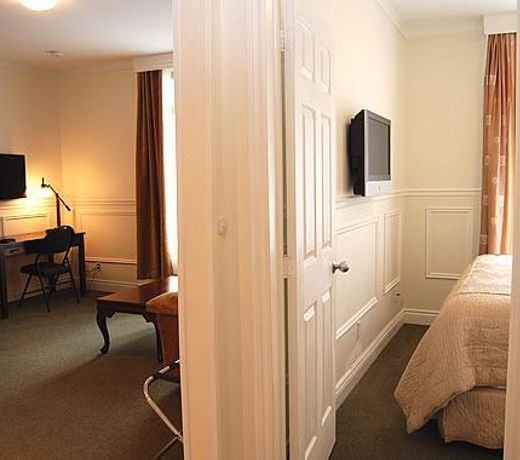 Parc Suites Hotel