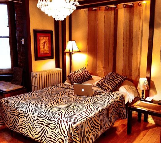 Celebrities Hotel