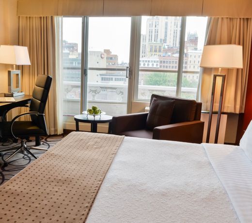 Holiday Inn Montreal Centre Ville Downtown, an IHG Hotel