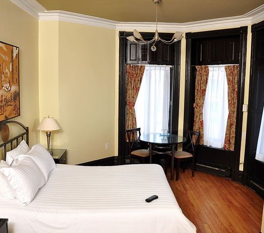 Hotel de Paris Montreal