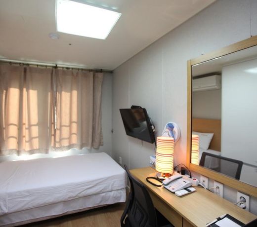 Easy Residence Hotel