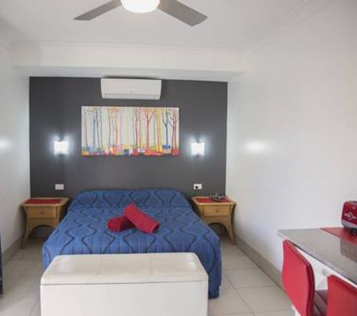 Tropical Lodge