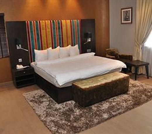 Cristabol Place Hotel