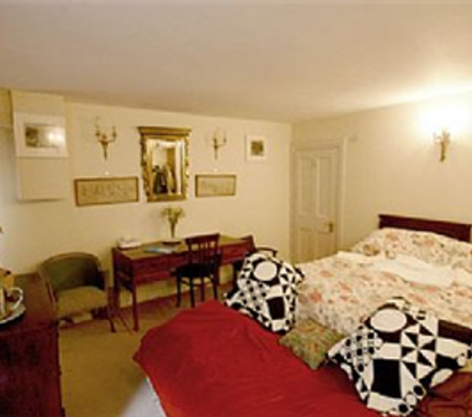 Cristabol Place Hotel