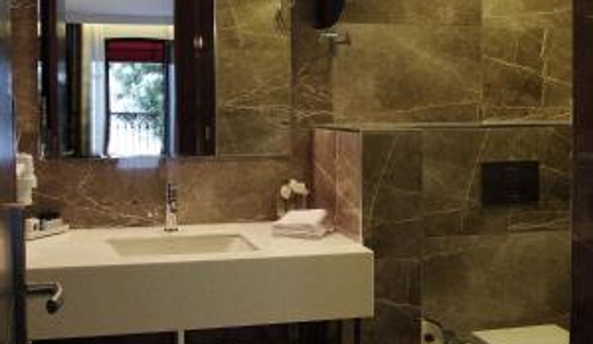 Tuzla Town Hotel