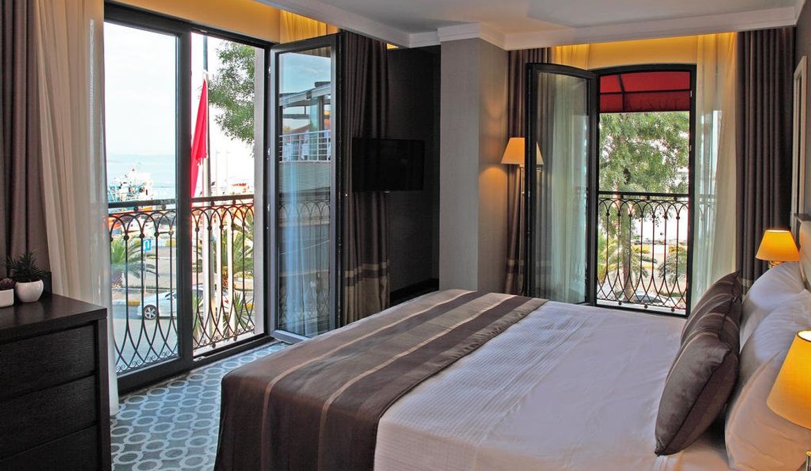 Tuzla Town Hotel