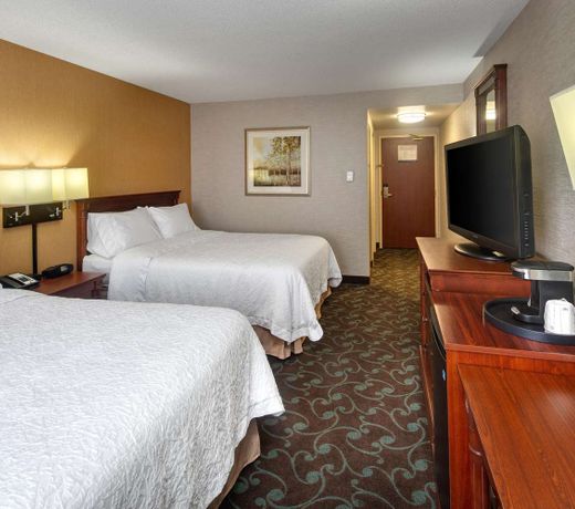 Hampton Inn & Suites by Hilton Toronto Airport