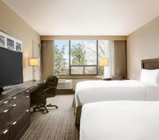 DoubleTree by Hilton Hotel Toronto Airport West