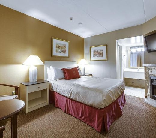 Monte Carlo Inn Toronto West Suites