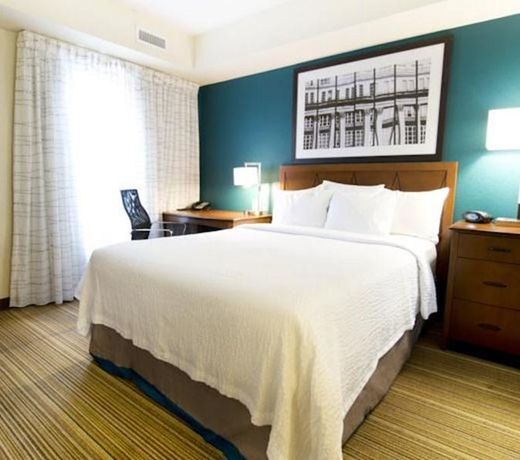 Residence Inn by Marriott Mississauga-Airport Corporate Centre West