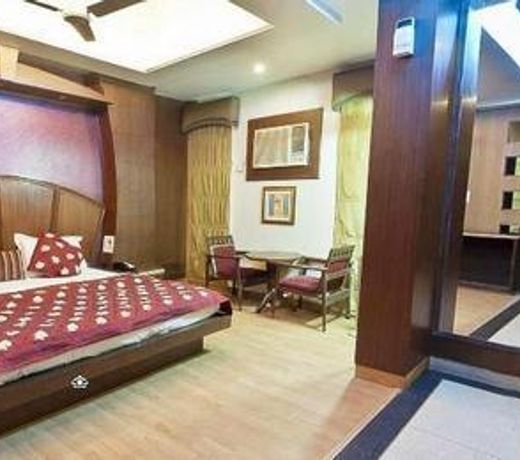 OYO 10848 Hotel Geeson