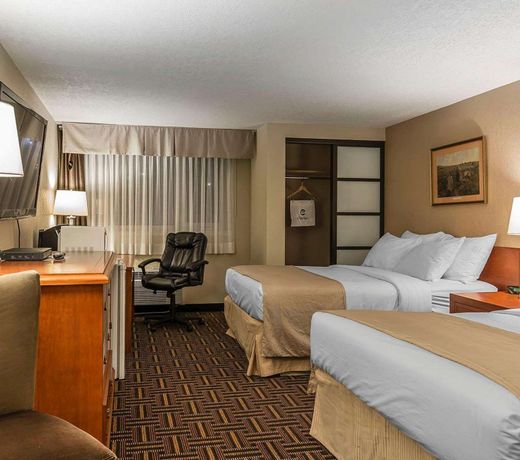Executive on the Ridge Hotel & Convention Centre