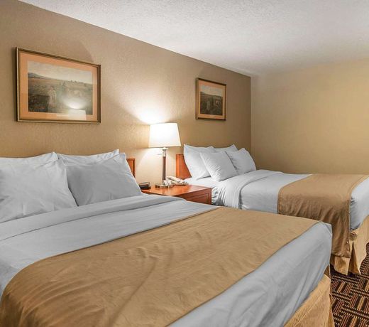 Executive on the Ridge Hotel & Convention Centre