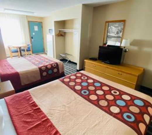Super 8 by Wyndham Medicine Hat AB