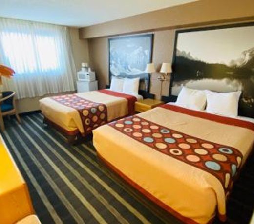 Super 8 by Wyndham Medicine Hat AB