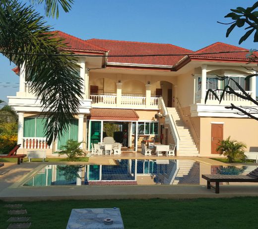 East Shore Pattaya Resort