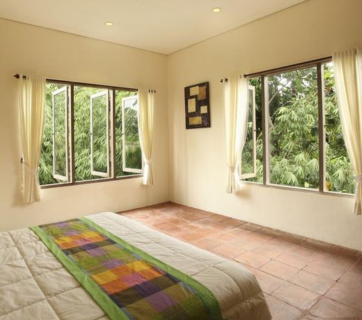 Bali Sunshine Homestay And Art Gallery