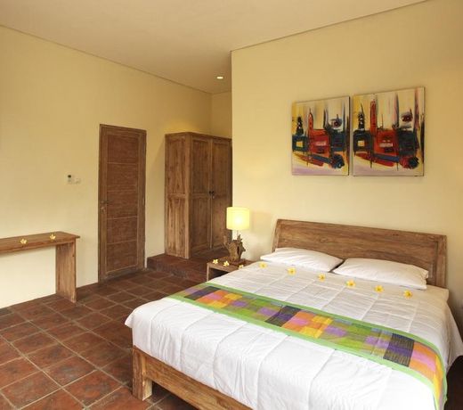 Bali Sunshine Homestay And Art Gallery