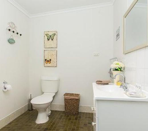Stoneleigh Cottage Bed and Breakfast