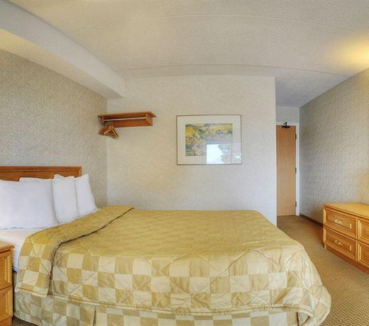Comfort Inn Kingston Highway 401