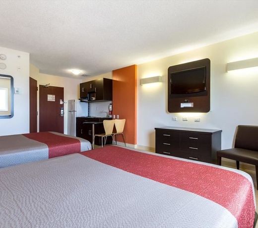Motel 6-Kingston, ON