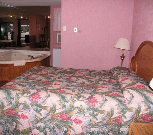 Seven Oakes Motel