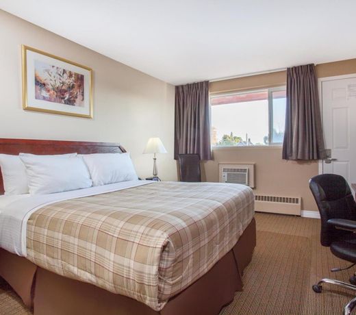 Howard Johnson Inn by Wyndham Kingston