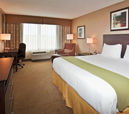 Holiday Inn Express Kingston Central, an IHG Hotel