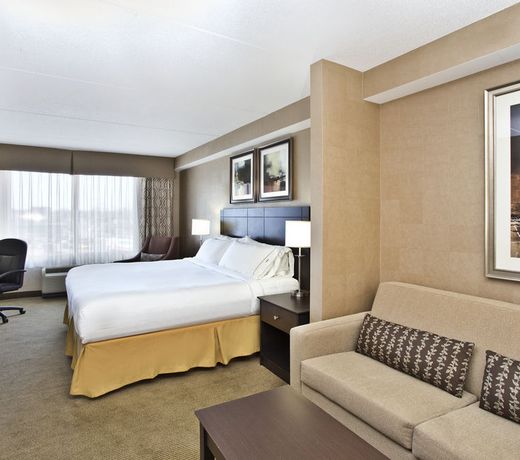 Holiday Inn Express Kingston Central, an IHG Hotel