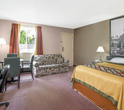 Super 8 by Wyndham Kingston