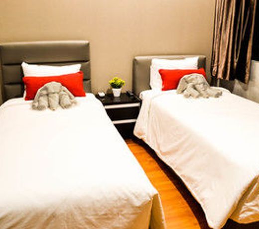 Insta Hotel