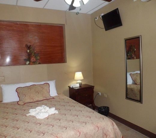 Hotel Leon del Sol