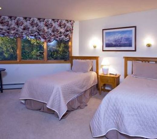 Ski Trail Lodge II