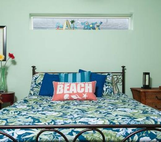 The Blue Crab 4 Br home by RedAwning