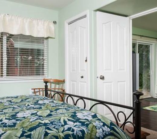 The Blue Crab 4 Br home by RedAwning