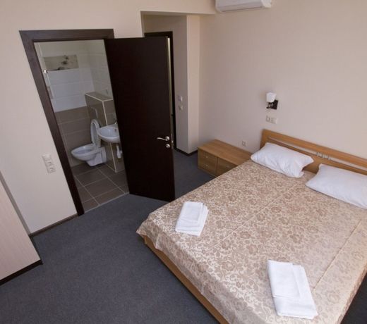 VeryHotel