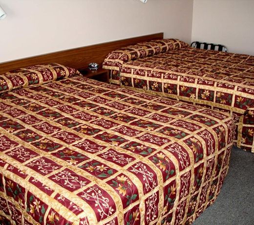 Tops Motel