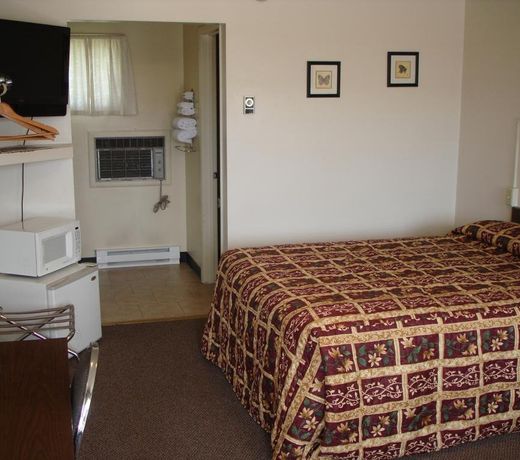 Tops Motel
