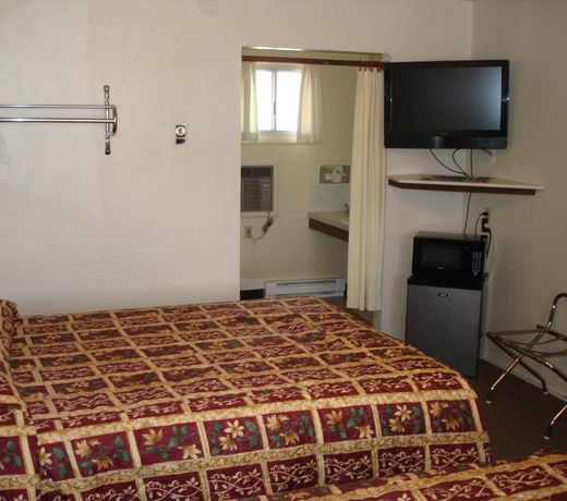 Tops Motel