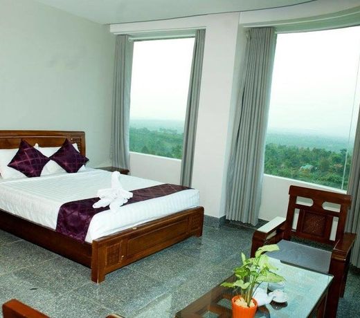 Hoang Vu Bien Ho Hotel