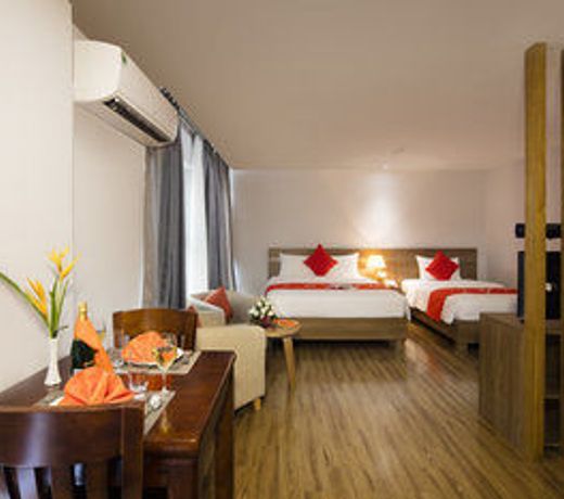 Maple Leaf Hotel & Apartment