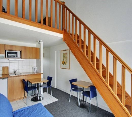Les Lilas Serviced Apartments